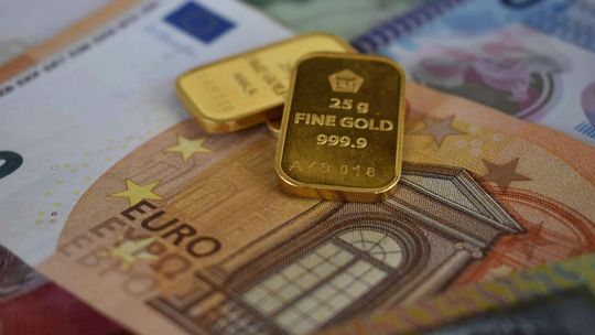 Obligacje skarbowe czy złoto – co wybrać, aby chronić oszczędności przed inflacją?