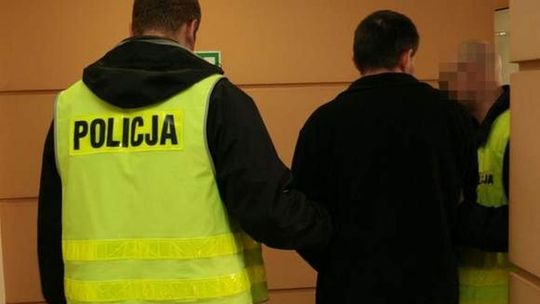 Obnażał się przed dziećmi. Chce dwóch lat więzienia w zawieszeniu