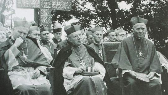 Obraz ma zakaz opuszczania miejsca. Jak władza walczyła z Kościołem