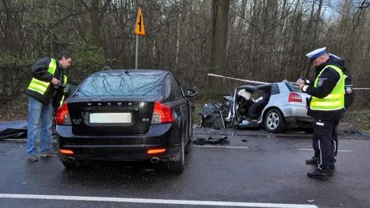 Obroki: Wypadek na trasie Lublin - Kraśnik. Nie żyją trzy osoby (zdjęcia)