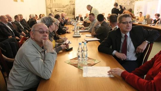 Obrońcy przyrody krytykują budowę Galerii Echo na górkach czechowskich