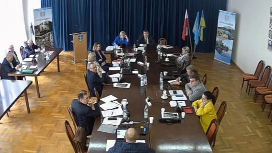 Ocalony dzięki paniom. Rada gminy wbrew wojewodzie