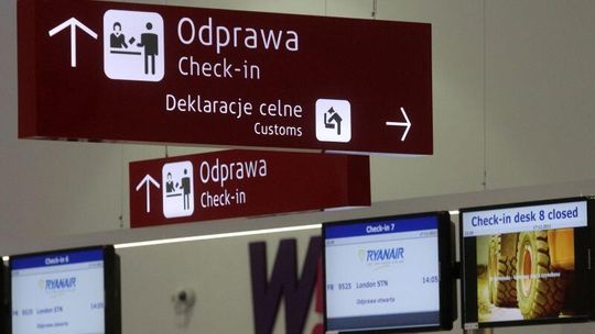 Ochrona Lotniska Lublin skarży się na pracę. \"Chaos i dużo nadgodzin\"