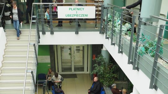 Pracujesz na rencie albo wcześniejszej emeryturze? Od marca wzrasta kwota przychodu, którą możesz bezpiecznie dorobić do świadczenia z Zakładu Ubezpieczeń Społecznych. ZUS przypomina też, że dodatkowe przychody z ubiegłego roku trzeba rozliczyć do 2 marca.