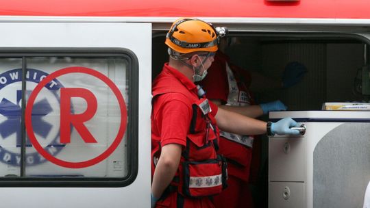 Od poniedziałku tylko państwowe karetki mogą jeździć w pogotowiu ratunkowym