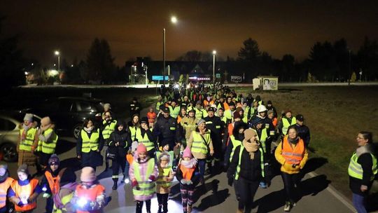 "Odblaskowy spacer" w Zemborzycach 