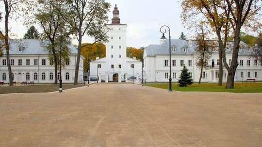 Odbudowa Pałacu Radziwiłłów. Fundacja prosi konserwatora o wytyczne