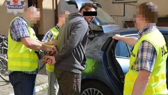 Oddawali zatrzymane prawo jazdy za pieniądze. Policja rozbiła grupę w Biłgoraju