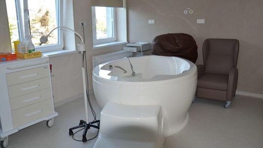 Oddział położniczy w tym szpitalu w Lublinie czekał na remont od lat 80. Zobacz jak teraz wygląda