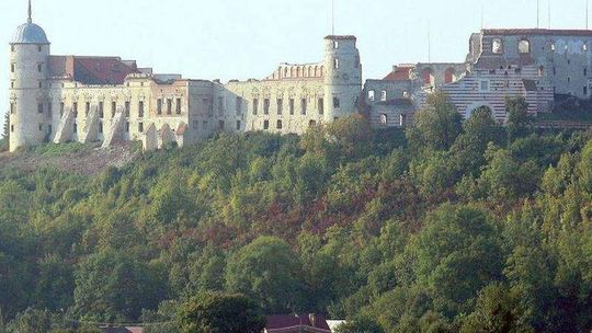 Odkrycia podczas prac konserwatorskich na zamku w Janowcu