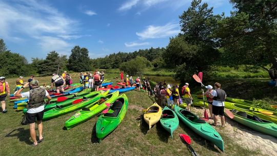 Odkryj uroki rzeki Nidy – najlepsze spływy kajakowe w Świętokrzyskiem