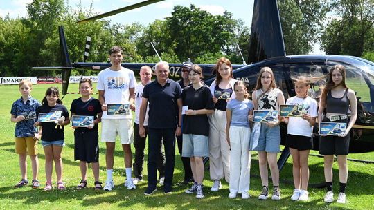 Odlotowe nagrody dla dęblińskiej młodzieży. Dobre stopnie procentują