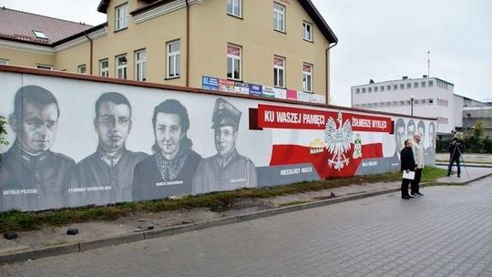 Odnowili mural z Żołnierzami Wyklętymi. Jak Wam się podoba? Sonda