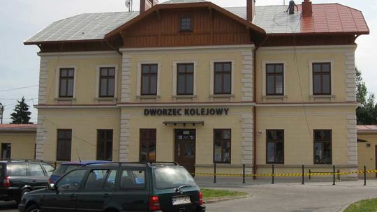 Odnowiony za 4,5 mln zł dworzec PKP w Leżajsku bez kasy biletowej
