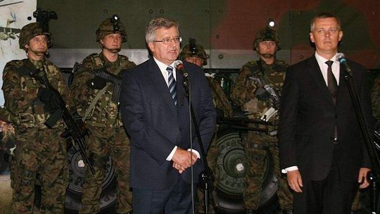 Odpierali atak przed prezydentem Komorowskim (zdjęcia)