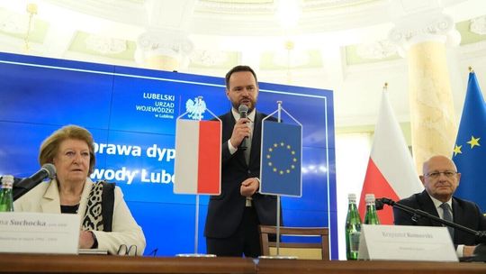Odprawa u wojewody z byłą premier i konsulami