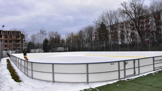 Odwilż? Żaden problem. Lodowisko startuje. I jest za darmo
