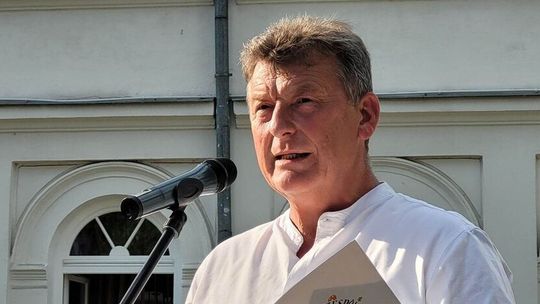 Odwołany przez ministra dyrektor ma być "zasłużonym" dla miasta