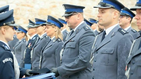 Odznaczenia i awanse. Obchody Wojewódzkiego Święta Policji (zdjęcia)