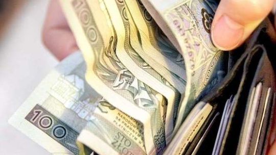 Ofiara oszustów straciła 350 tys. złotych. Metoda działania była taka sama
