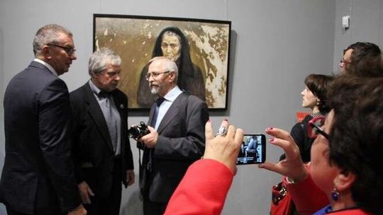 Oficyna Zachodnia: Kiedyś magazyn ze szpadlem, dzisiaj gabloty ze skrzypcami 