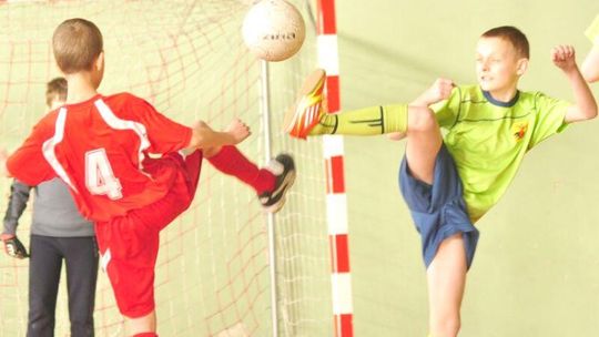 Ogniwo i Unia Białopole wygrały halowy turniej w Wierzbicy