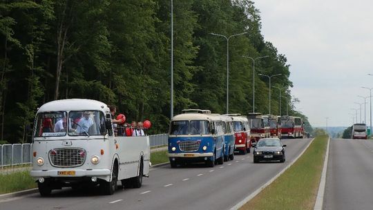 Ogórek cabrio. Wiemy, kiedy i gdzie będzie się można przejechać zabytkowymi autobusami