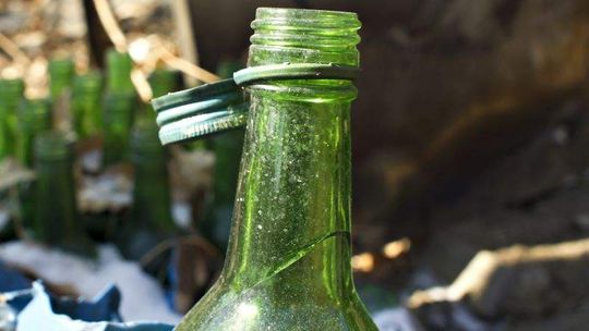 Ogród Saski: Sypią się mandaty za picie alkoholu. Strażnikom pomaga monitoring
