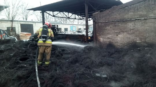 Ogromne straty po pożarze składowiska opon pod Lublinem