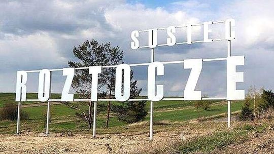 Ogromny witacz przy wjeździe na Roztocze. "Brawo Susiec!"