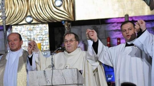 Ojciec Rydzyk nie płaci kary, bo nie ma żadnego majątku