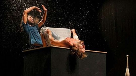 Oklaski, gwizdy i tupanie z zachwytu. Są jeszcze wejściówki na żonglerów