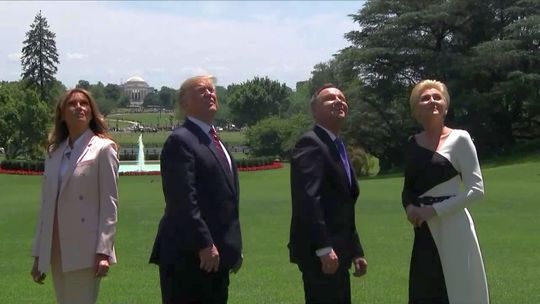 "Około 1000 amerykańskich żołnierzy więcej". Prezydenci Duda i Trump podpisali deklarację o współpracy obronnej Polski i USA