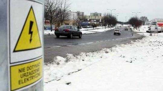 Około 20 tys. odbiorców bez prądu po marznących opadach