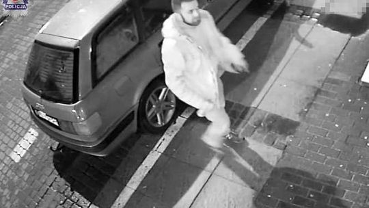 Okradł auto w centrum Lublina. Nagrała go kamera