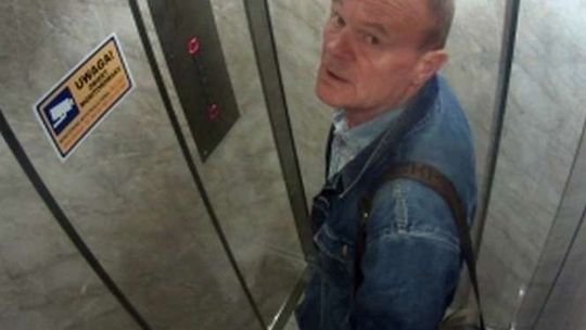 Okradł mieszkanie przy ul. Podzamcze w Lublinie. Rozpoznajesz go?