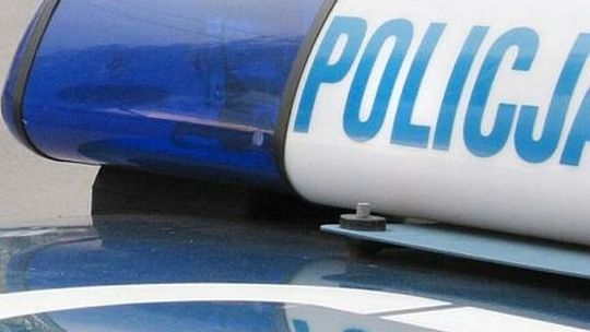 Okradł samochód, gdy właściciel zmieniał koło