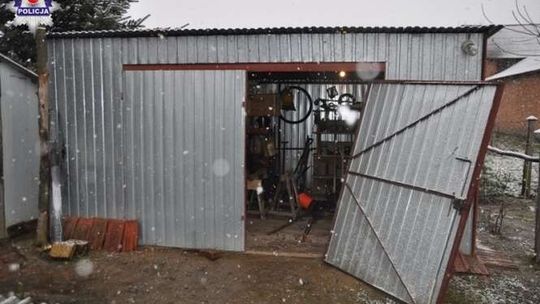Okradł sąsiada. Chciał zmylić policjantów, włamał się do własnego garażu