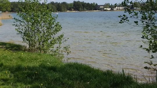 Okuninka. 19-latek utknął w błocie po imprezie. Szukali go do świtu