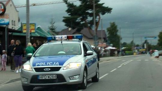 Okuninka: Czterech bandytów pobiło klienta baru