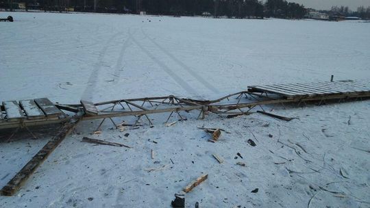 Okuninka: Mają kierowcę, który szalał po zamarzniętym jeziorze i rozbił pomost