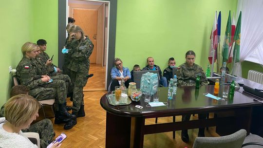 Okupacja starostwa w obronie szkoły. Dzieci nagle dowiedziały się, że od jutra nie mają gdzie się uczyć