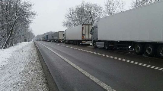 Olbrzymia kolejka tirów w Lubelskiem. Zablokują Chełm? Na miejscu policja