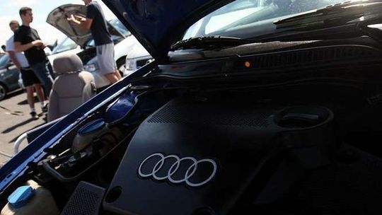 Olej silnikowy, płyn hamulcowy, płyn chłodniczy. Jak wybrać? 