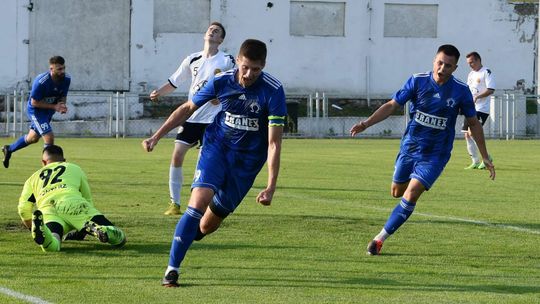 Omega Stary Zamość – Pogoń 96 Łaszczówka 1:0. Wracają do ścisłej czołówki