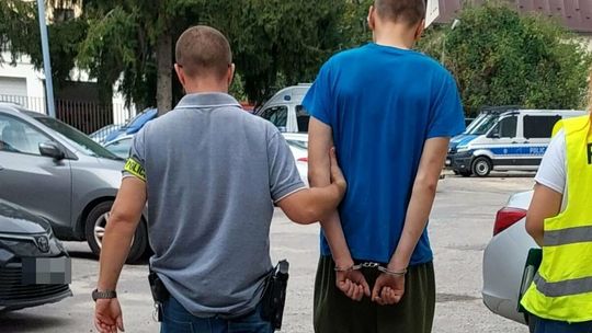 On lubi wypić. Alkohol wynosił ze sklepów. Nie płacił