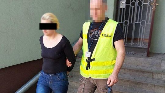 Ona jedna i ich trzech. Razem napadli na 74-latka. Mówili, że są z policji