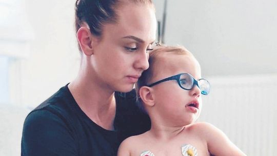 Operacja Olka nagle podrożała. "Dziura w sercu", a teraz kurs dolara