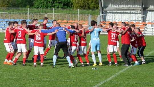 Opolanin Opole Lubelskie - Kryształ Werbkowice 0:2. Wyniki grupy spadkowej Hummel IV Ligi