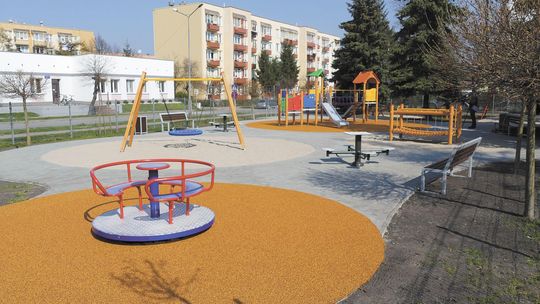 Opole Lubelskie: Był stary plac zabaw, będzie Otwarta Strefa Aktywności